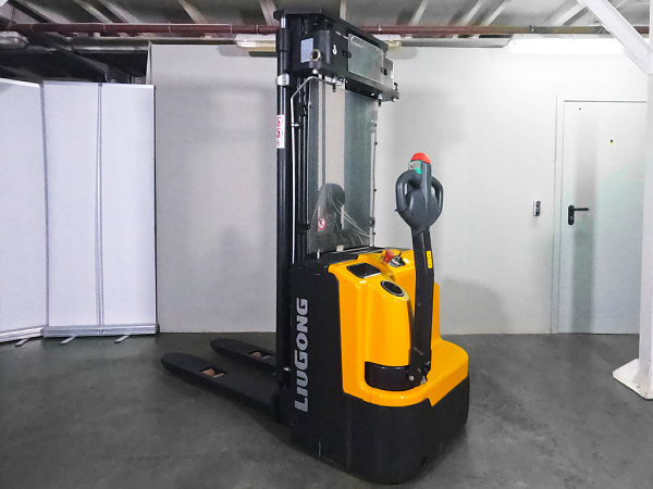 Электроштабелер LiuGong CLG2S012-WF3 (1,2 тонны)